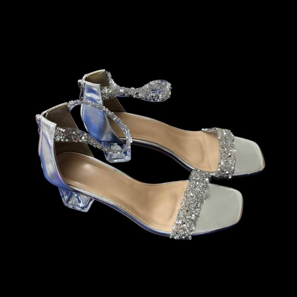 Elegant Silver Women's‎ Heels